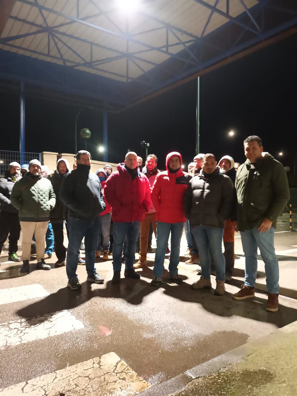 Trabajadores en huelga en la fábrica de Altadis