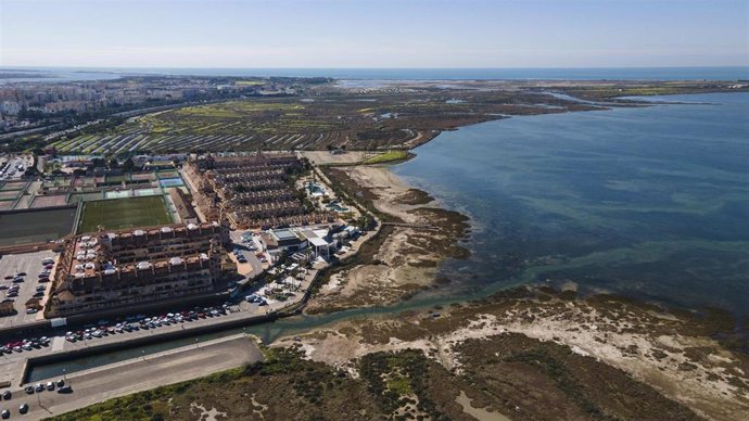 El centro comercial Bahía Sur, en San Fernando (Cádiz), cierra 2024 con 8,5 millones de visitas, la mayor cifra de afluencia de su historia.