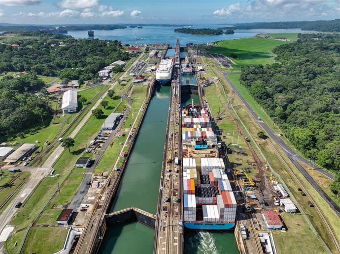 Archivo - Imagen de archivo de una de las esclusas del canal de Panamá.