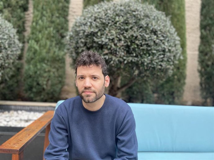 El escritor Arià Paco, ganador del Premi Llibres Anagrama