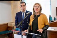 Carolina España felicita a Montero por liderar el PSOE-A pero subraya que "defender a Andalucía merece una exclusividad"