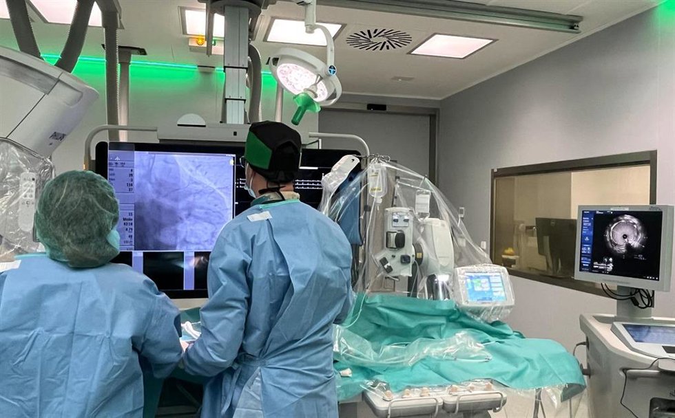 El Hospital Quirónsalud Córdoba incorpora la ecografía intracoronaria, la técnica de imagen con más evidencia para el diagnóstico y tratamiento de lesiones coronarias complejas.