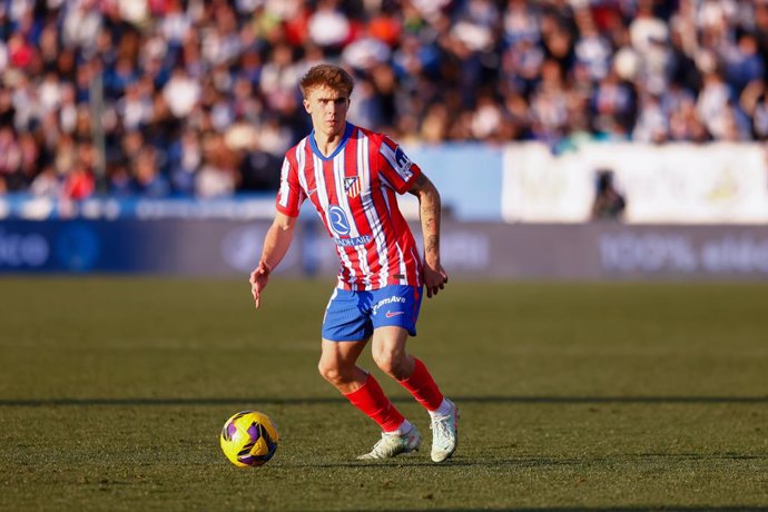 Pablo Barrios of Atletico de Madrid in action during the Spanish League, LaLiga EA Sports, football match played between CD Leganes and Atletico de Madrid at Butarque stadium on January 18, 2025, in Leganes, Madrid, Spain.