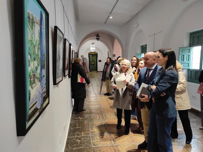 Autoridades en la inauguración de la muestra homenaje de la Asociación de Pintores Adolfo Lozano Isidro a Julio Romero de Torres.