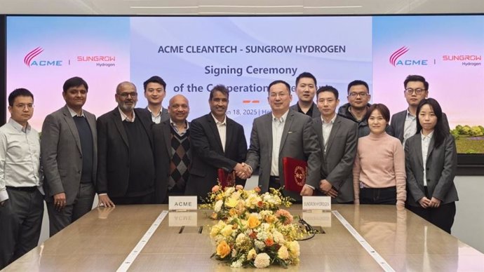 Signing ceremony between ACME Group and Sungrow Hydrogen