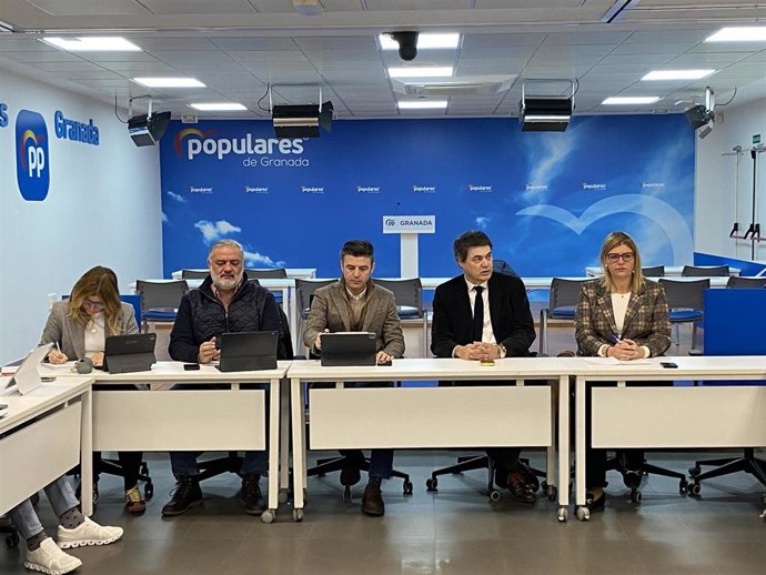 El PP de Granada ha celebrado la primera reunión del año de la Interparlamentaria Provincial.