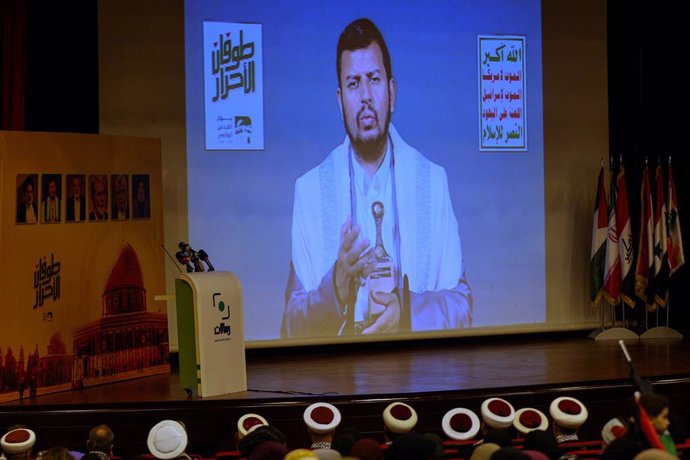 Archivo - 03 April 2024, Lebanon, Beirut: Leader of Yemeni Houthi movement Abdul-Malik al-Houthi addresses the audience through a televised speech during an event ahead of al-Quds Day. Photo: Marwan Naamani/ZUMA Press Wire/dpa