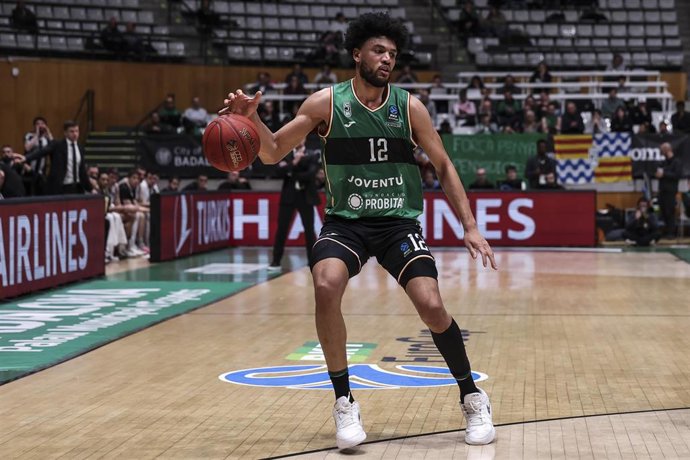 Kaiser Evan Bray-Gates of Joventut Badalona in action during the BKT EuroCup, match played between Joventut Badalona and Besiktas Fibabanka at Pavello Olimpic Badalona on January 08, 2025 in Badalona, Spain.