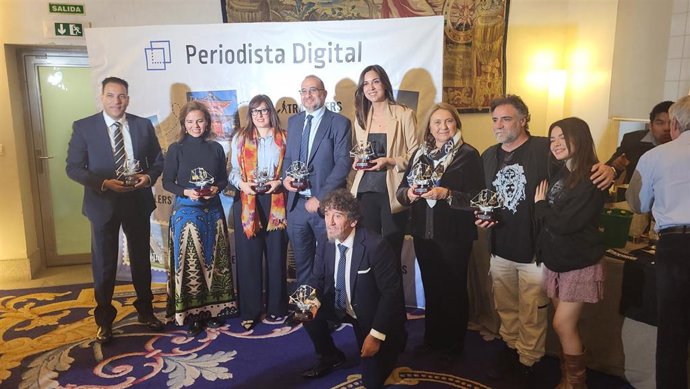 La diputada de Turismo de la DPT, Marta Sancho, recoge el premio 'Travellers Awards' de Periodista Digital.