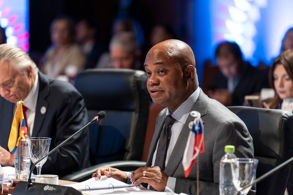 El ministro de Exteriores de Colombia, Luis Gilberto Murillo