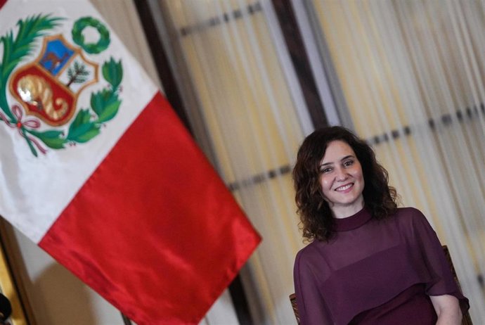 La presidenta de la Comunidad de Madrid, Isabel Díaz Ayuso, recibe la Orden al Mérito en grado Gran Cruz de Lima, en Lima (Perú). 