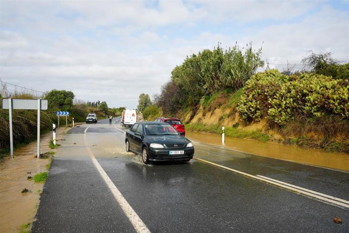 Archivo - Incidencias por la lluvia en la provincia de Huelva en una imagen de archivo
