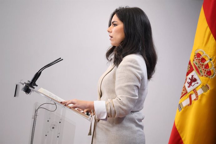 La portavoz de VOX en el Congreso, Pepa Millán, durante una rueda de prensa en el Congreso de los Diputados, a 21 de enero de 2025, en Madrid (España).