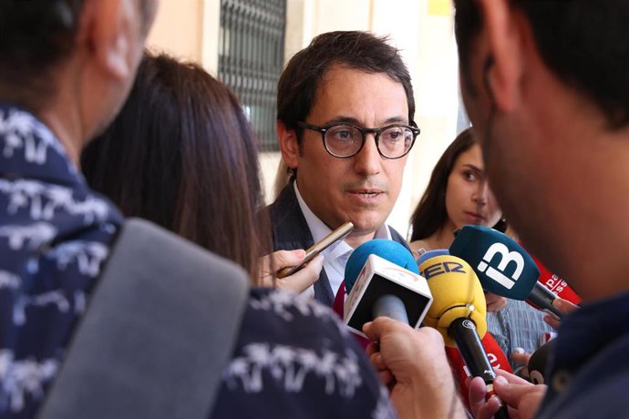 Archivo - El portavoz parlamentario del PSIB-PSOE, Iago Negueruela. Archivo.