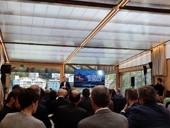 Imanol Pradales presenta la estrategia Euskadi Globala