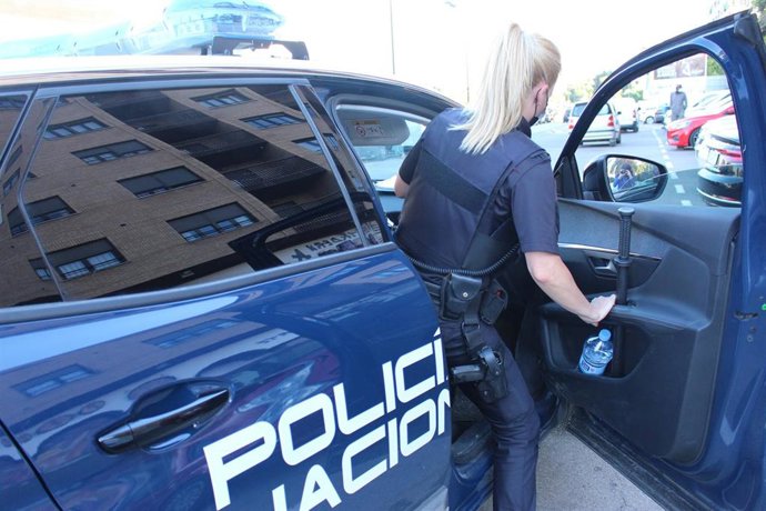 Archivo - Agente de Policía en imagen de archivo.