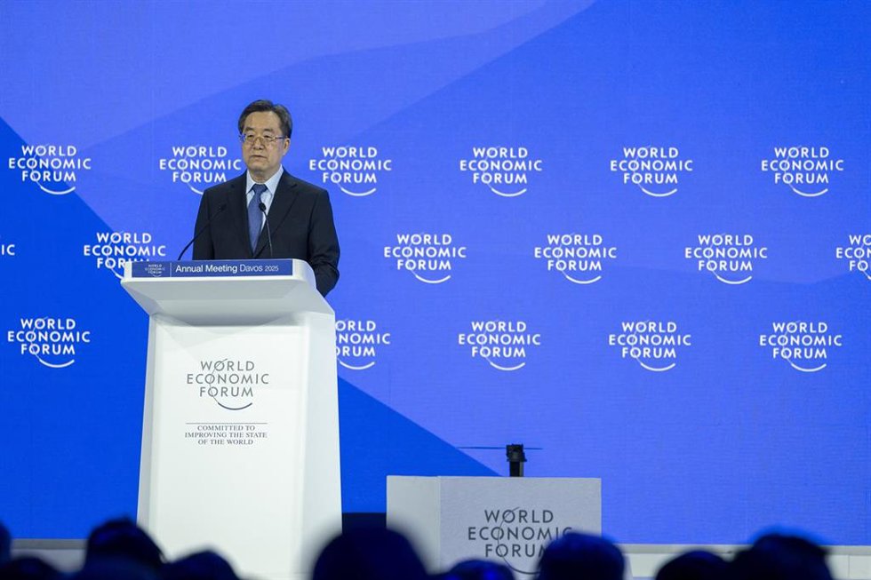 HANDOUT - 21 January 2025, Switzerland, Davos: Ding Xuexiang, Vice-Premier of the People's Republic of China, delivers a Special Address during the World Economic Forum Annual Meeting. Photo: Thibaut Bouvier/World Economic Forum/dpa - ATTENTION: editori