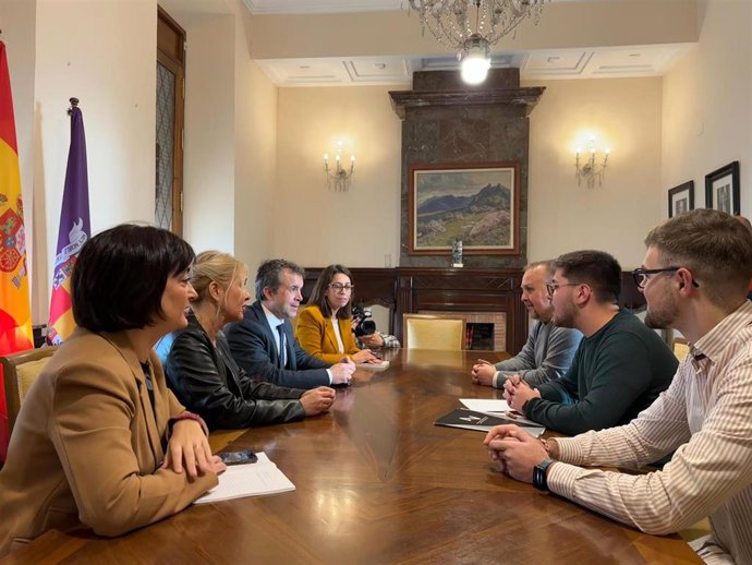 Reunión con representantes del alumnado y el profesorado del Conservatorio Superior de Música de Jaén.