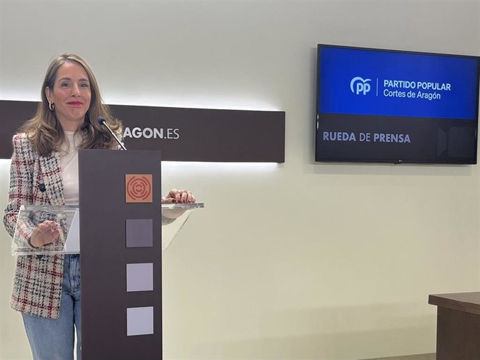 La portavoz parlamentaria adjunta del PP Aragón, María Navarro.