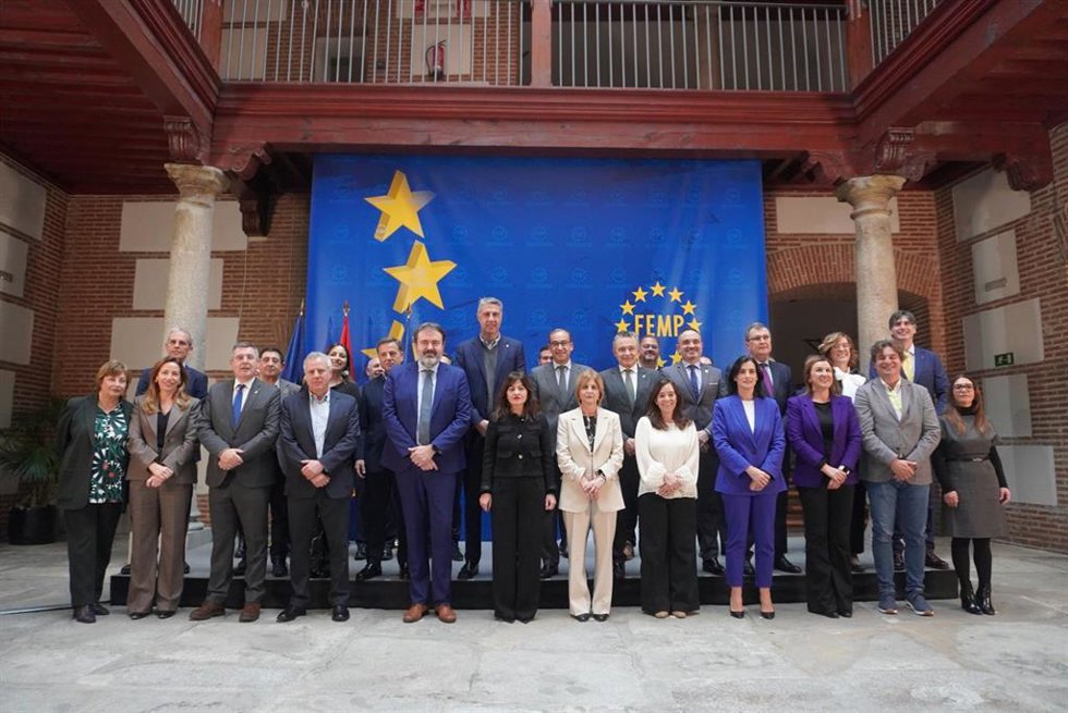 El alcalde de Logroño reafirma ante la FEMP el compromiso de la ciudad con la infancia y la juventud
