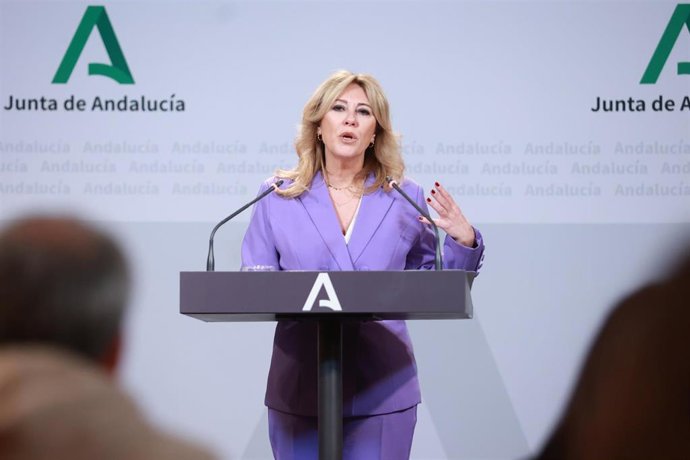 La consejera de Economía y portavoz del Gobierno andaluz, Carolina España, este martes en la rueda de prensa posterior al Consejo de Gobierno. 