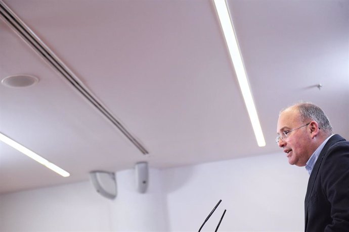 El portavoz del PP en el Congreso, Miguel Tellado, durante una rueda de prensa en el Congreso de los Diputados, a 21 de enero de 2025, en Madrid (España).