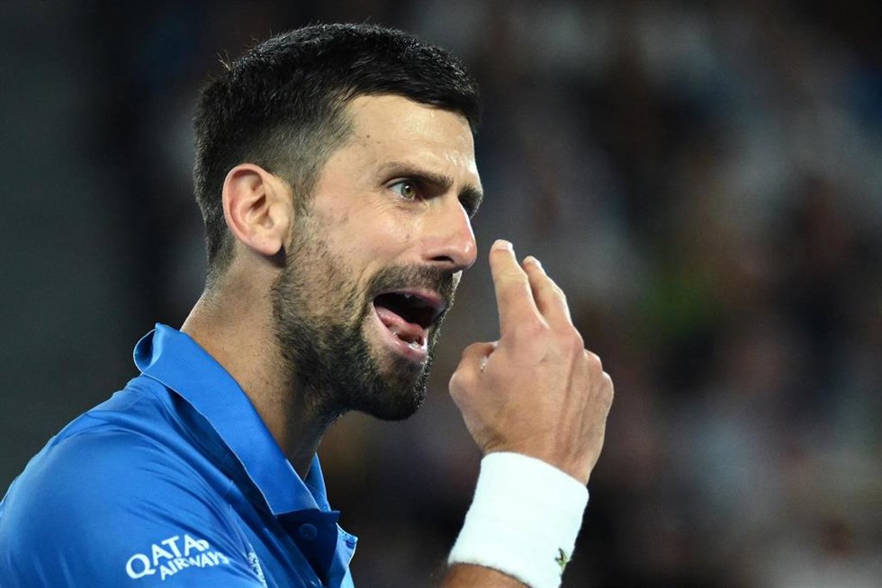 El tenista serbio Novak Djokovic celebrando un punto.
