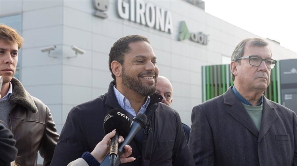 El secretario general de Vox y líder del partido en Catalunya, Ignacio Garriga, en una atención a los medios este martes en Girona