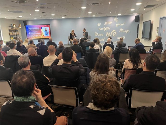 Marsol durante su intervención en la jornada con empresarios en Tolosa (Francia)