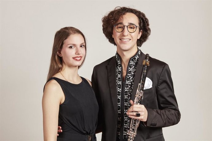 El Dúo Contrapunto, formado por el clarinetista Olivér Kusztós (Hungría, 2003) y la pianista Mariam Chitanava (Rusia, 1998), serán los protagonistas del primer concierto de la serie este jueves 23 de enero.