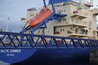 La Guardia Civil registra un mercante atracado en Vigo por la sospecha de que transporte droga en su interior