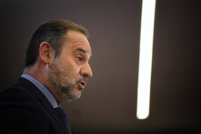 Archivo - El exministro José Luis Ábalos durante una rueda de prensa en el Congreso de los Diputados tras denunciar a la Guardia Civil ante la Fiscalía, en el Congreso de los Diputados, a 19 de diciembre de 2024, en Madrid (España). José Luis Ábalos ha pr