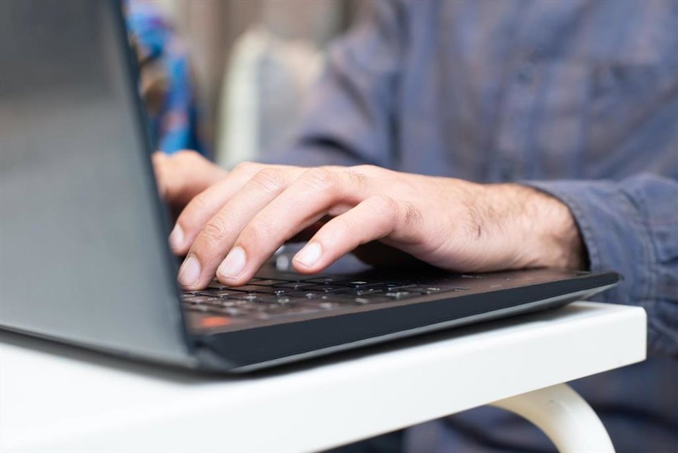 Archivo - (Foto De ARCHIVO) Consumo Alerta De Los Casos De 'Phishing' Y Ciberestafas Ante La Campaña De La Renta 2022 JUNTA DE ANDALUCÍA 18/4/2023