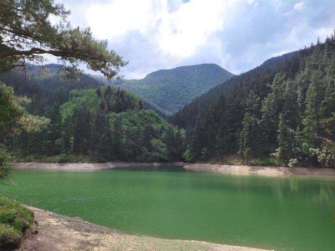 Archivo - Embalse de Nocedal, en Güeñes (Bizkaia)