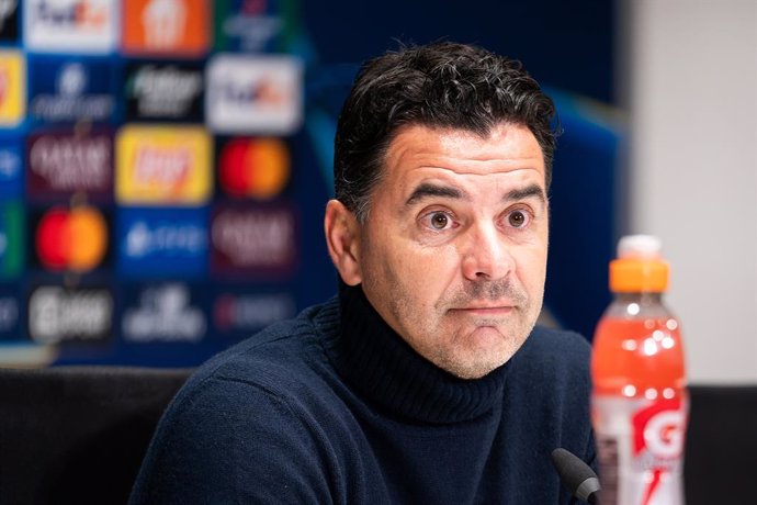 Archivo - Coach Míchel of Girona during the press conference following the UEFA Champions League, League Phase, football match between PSV Eindhoven and Girona FC on November 5, 2024 at Philips Stadion in Eindhoven, Netherlands - Photo Joris Verwijst / Or