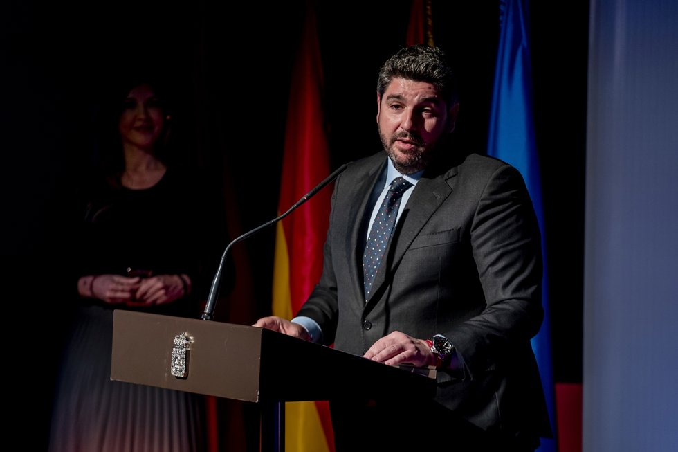 El presidente de la Región de Murcia, Fernando López Miras, clausura el acto de presentación 'Murcia: 1.200 Aniversario', en el Palacio de Linares, a 21 de enero de 2025, en Madrid (España).