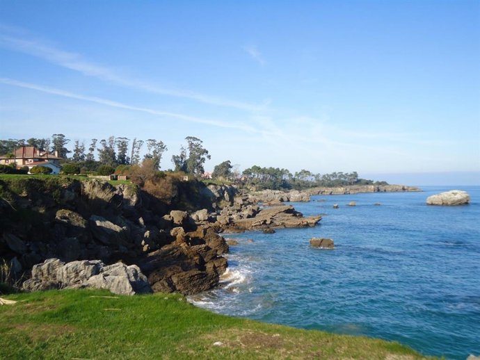 La Ruta de la Costa de Noja, reconocida nuevamente como Sendero Azul 2025