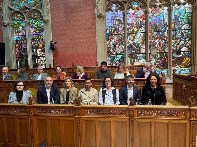 Consellers insulares de la oposición en un pleno.