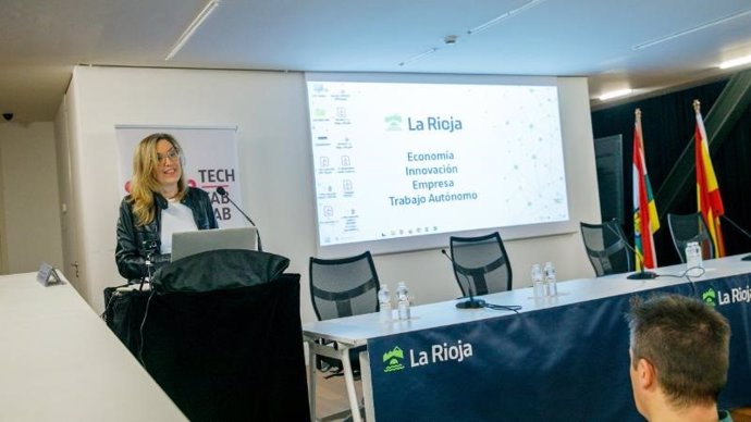 La consejera Belinda León, durante su intervención en la jornada