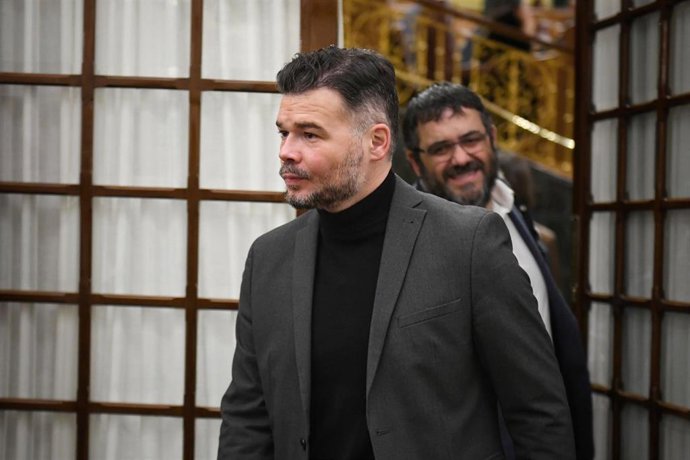 Archivo - El portavoz de ERC en el Congreso, Gabriel Rufián, a su llegada a un pleno en el Congreso de los Diputados, a 19 de diciembre de 2024, en Madrid (España). 