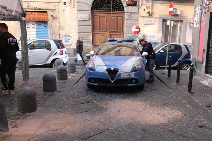 Archivo - Despliegue policial en Nápoles, Italia