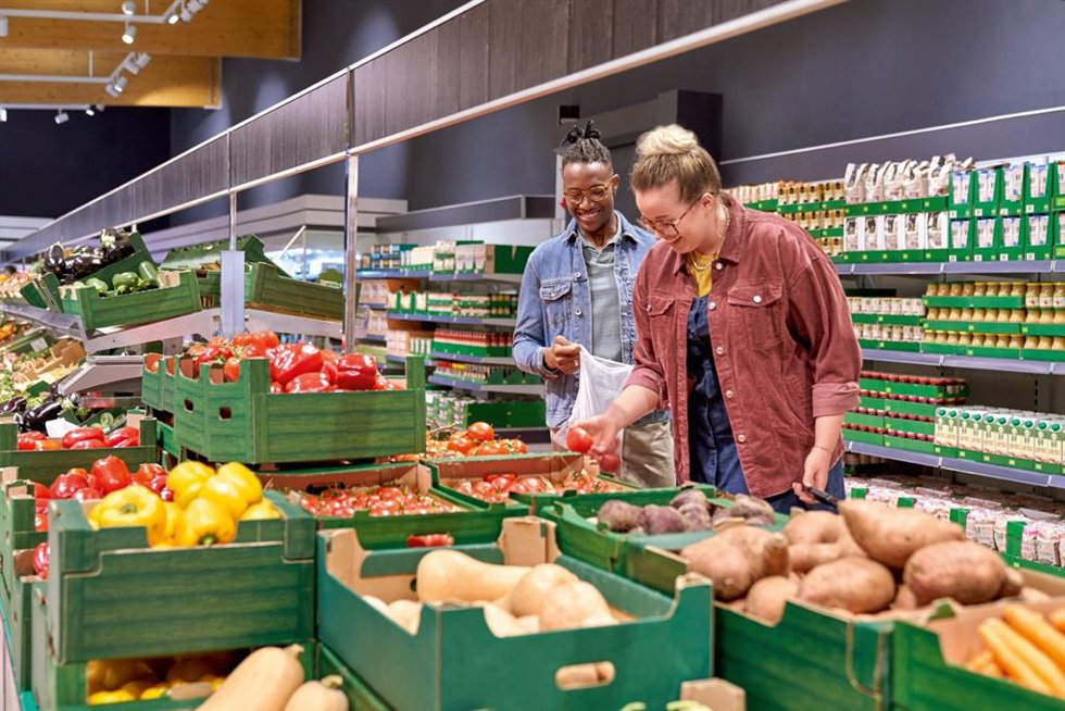 Vegetales y hortalizas en supermercado de Lidl