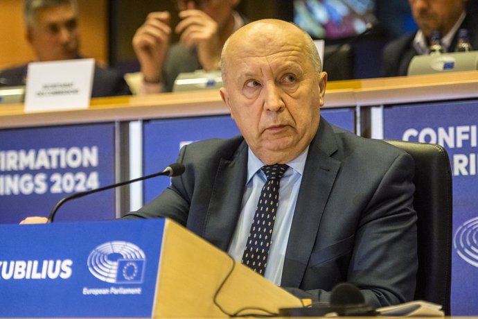 Archivo - November 6, 2024, Brussels, Bxl, Belgium: Andrius Kubilius , EU Commissioner designate for Defence and Space  attends Confirmation hearing at European Parliament headquarters in Brussels, Belgium on 06/11/2024 by Wiktor Dabkowski