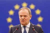 Tusk pide no subestimar la llamada de Trump a gastar más en defensa: "Para que Europa sobreviva debe estar armada"