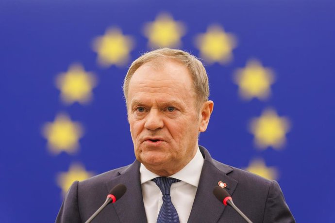 El primer ministro de Polonia y presidente de turno del Consejo de la UE, el conservador Donald Tusk, durante un discurso ante el pleno del Parlamento Europeo en Estrasburgo, Francia