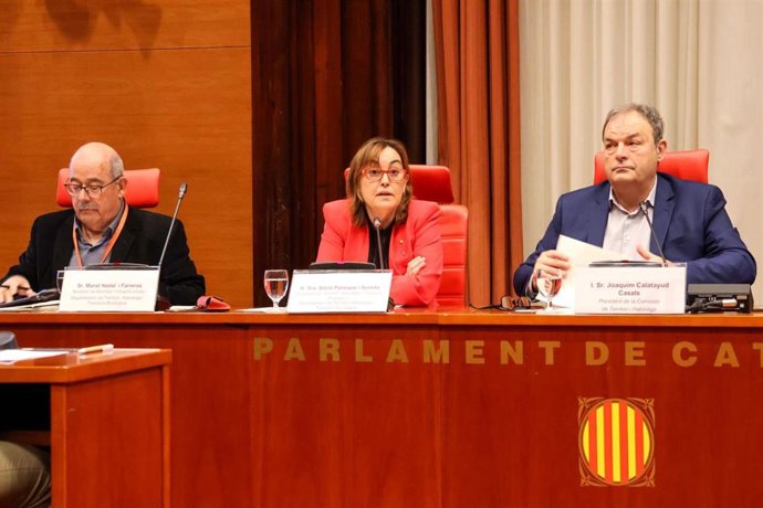 El secretario de Movilidad e Infraestructuras de la Generalitat, Manel Nadal, junto a la consellera de Territorio, Sílvia Paneque