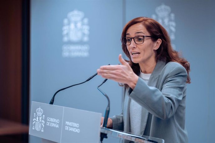 La ministra de Sanidad, Mónica García, presenta el balance de actividad de donación y trasplantes de 2024, en el Ministerio de Sanidad, a 16 de enero de 2025, en Madrid (España). España ha alcanzado los 6.464 trasplantes de órganos en 2024, la mayor activ