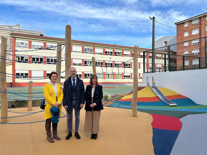 Educación invertirá 200.000 euros en Castro en reformas de colegios, en el IES Zapatón y en ampliar la FP