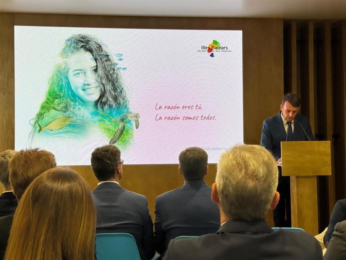 El director general de Deportes, Joan Toni Ramonell, en Fitur