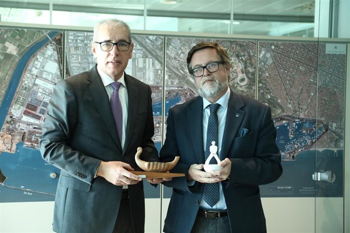 El presidente del Puerto de Barcelona, José Alberto Carbonell, y el presidente del Puerto de Tarragona, Santiago Castellà